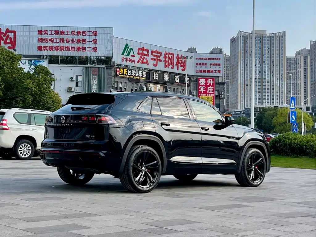 Touron 2024 Touron X 380TSI four-wheel drive Longxiang version купить на сайте DeffCars