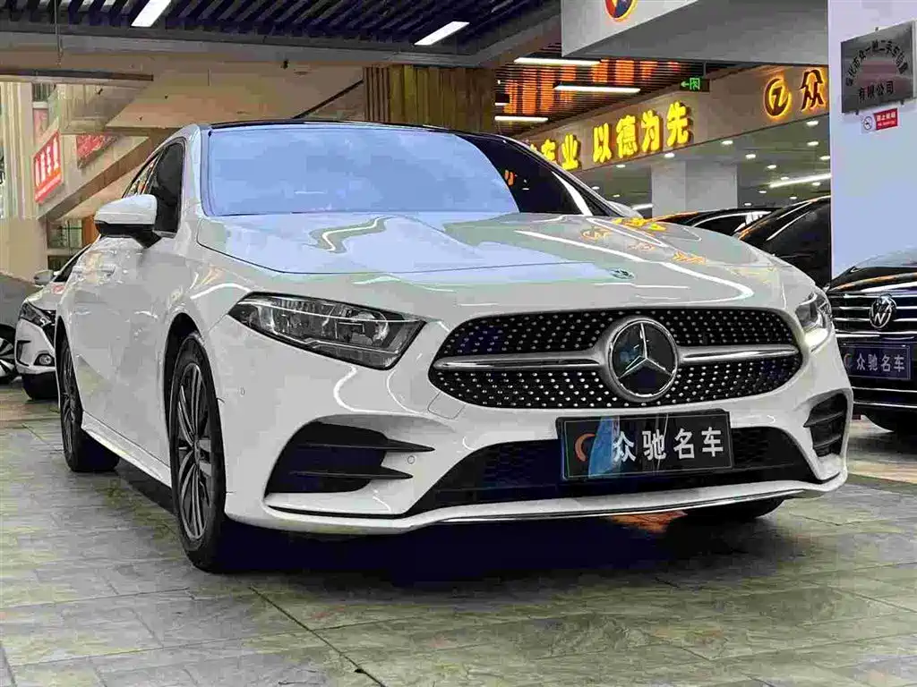 Mercedes-Benz A-Class 2020 A 180 L Sports Sedan купить на сайте DeffCars