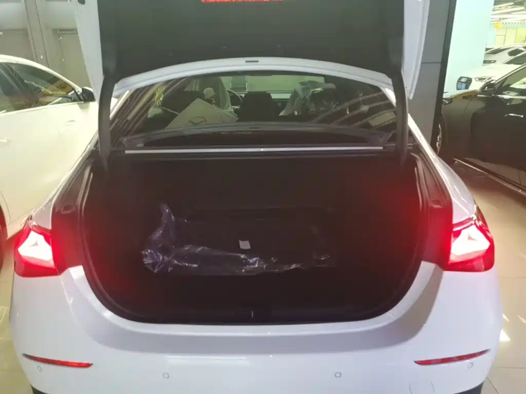Mercedes E-Class 2024 E 260 L 4MATIC купить на сайте DeffCars