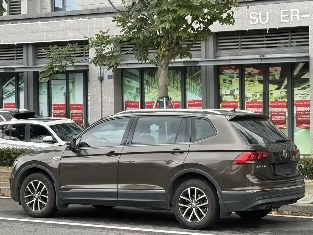 Tiguan L 2018 330TSI automatic two-wheel drive luxury version купить на сайте DeffCars