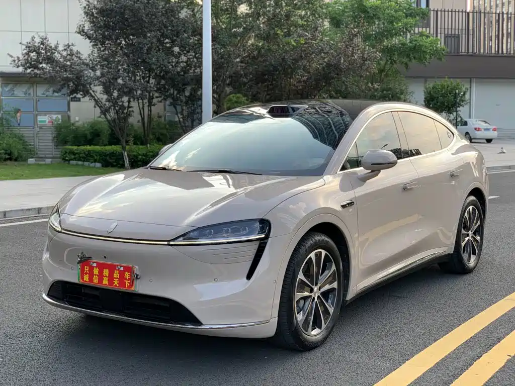 Zhijie R7 2025 extended range 251km Max купить на сайте DeffCars