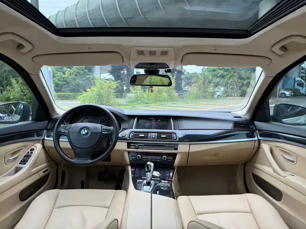 BMW 5 Series 2013 520Li Classic купить на сайте DeffCars
