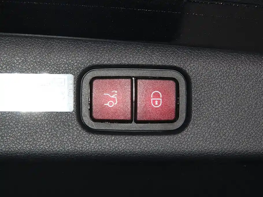 Mercedes-Benz E-Class 2025 facelift E 300 L luxury model купить на сайте DeffCars