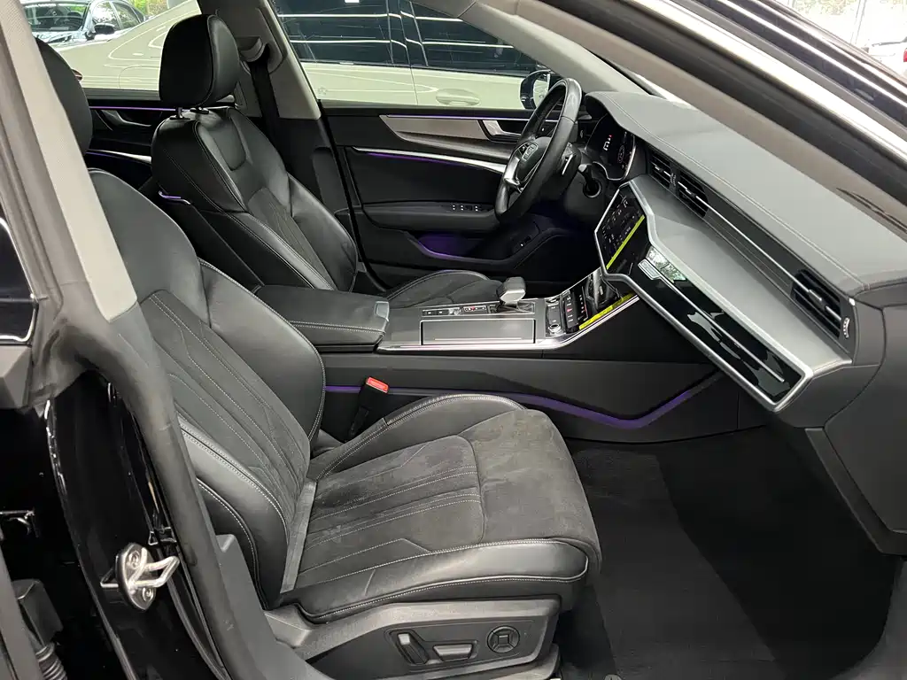 Audi A7L 2024 45TFSI S-line Dream Building Liquid Crystal Package купить на сайте DeffCars