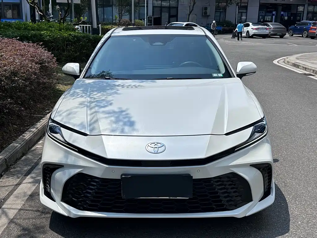 Camry 2024 Dual Engine 2.0HE Elite Edition купить на сайте DeffCars