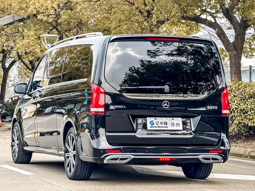 Mercedes-Benz V-Class 2022 V 260 L Long Wheelbase Luxury Edition купить на сайте DeffCars