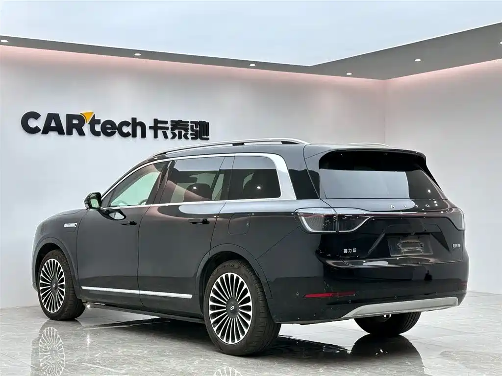 Wenjie M9 2024 extended range Ultra version 52kWh 5-seater version купить на сайте DeffCars