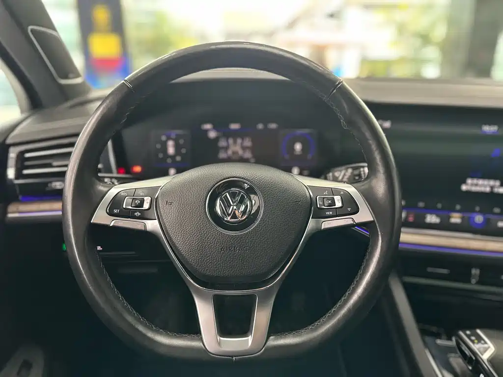 Touareg 2019 3.0TSI Ruizhi Edition National VI купить на сайте DeffCars
