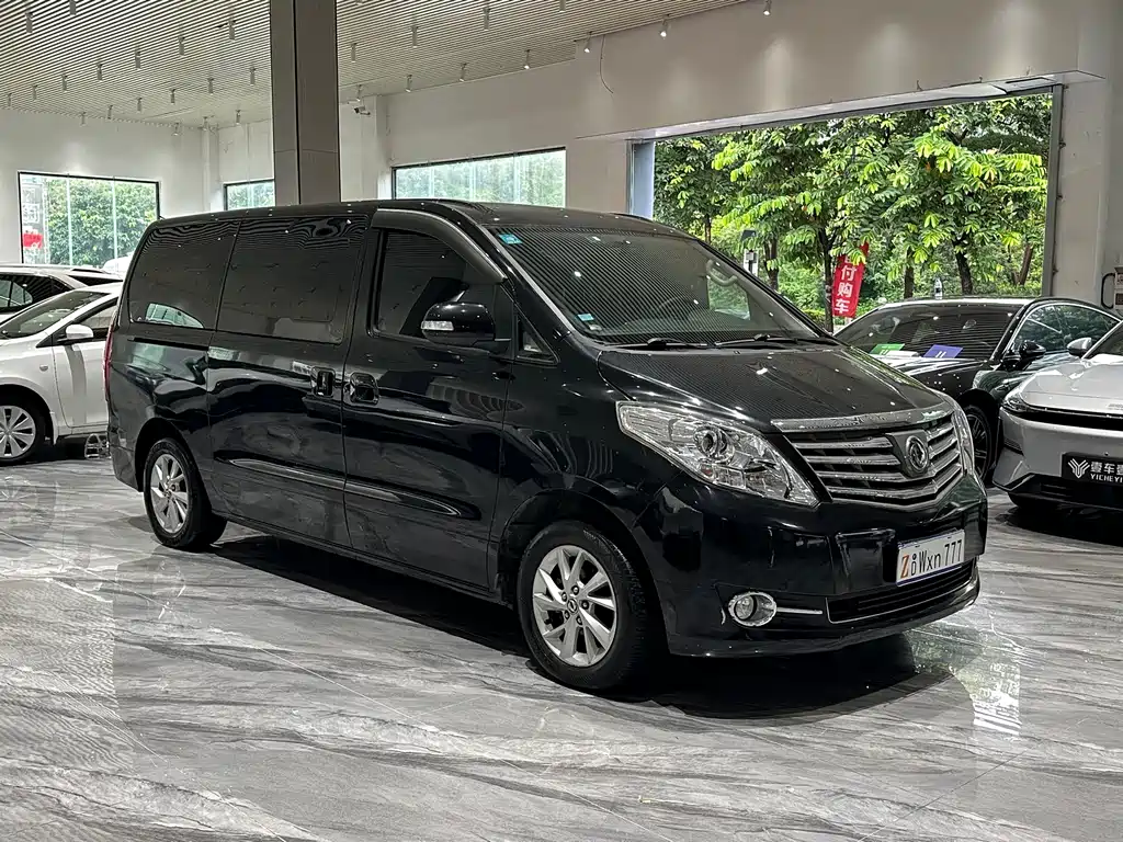 Lingzhi Plus (Forthing Lingzhi Plus) 2021 2.0L Manual Luxury 7 Seater купить на сайте DeffCars