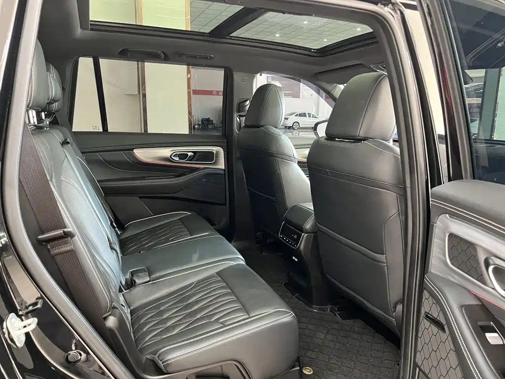 Trumpchi GS8 2022 Pilot Series 2.0TGDI 2WD Luxury Connected Edition (seven seats) купить на сайте DeffCars