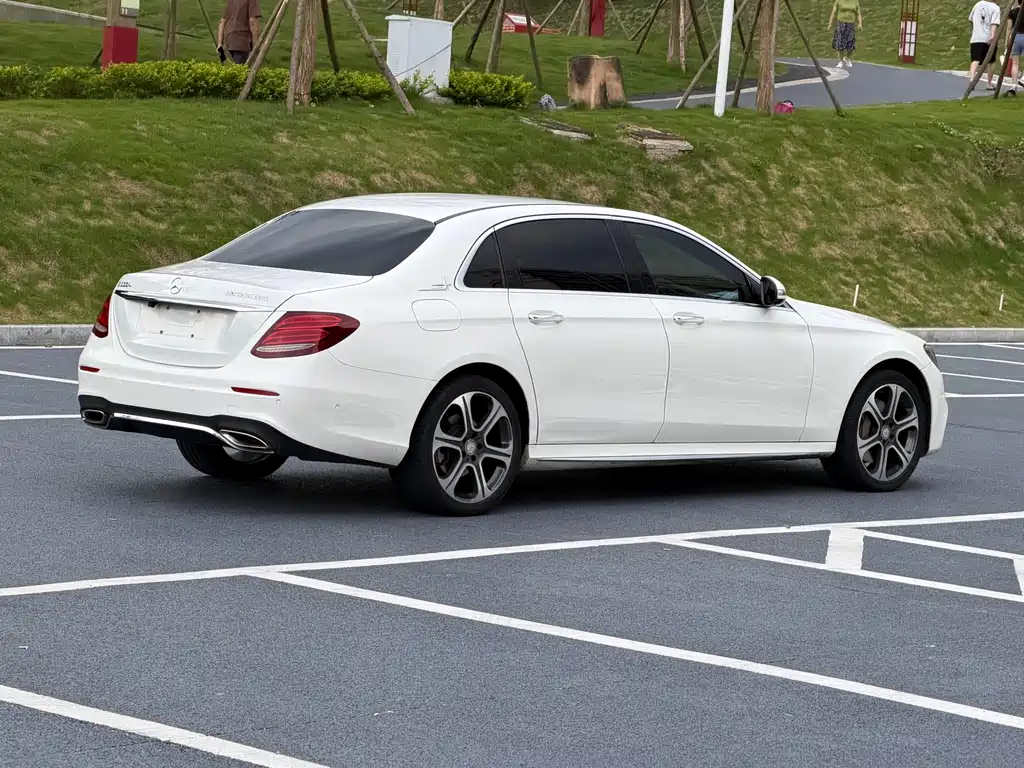 Mercedes-Benz E-Class 2016 E 300 L Sporty and Stylish купить на сайте DeffCars
