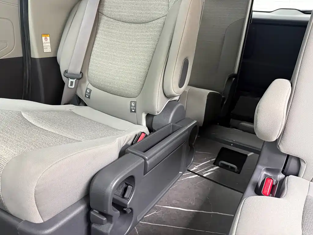 SIENNA 2023 2.5L Hybrid Comfort Edition купить на сайте DeffCars