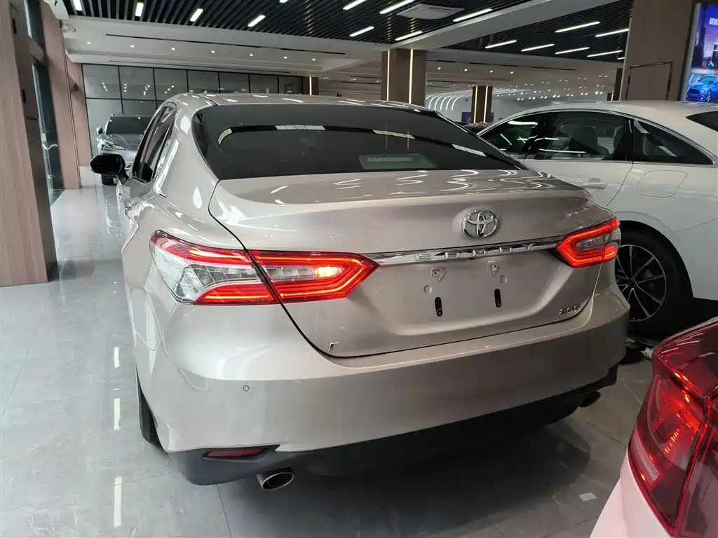 Camry 2019 2.0G Deluxe Edition National VI купить на сайте DeffCars