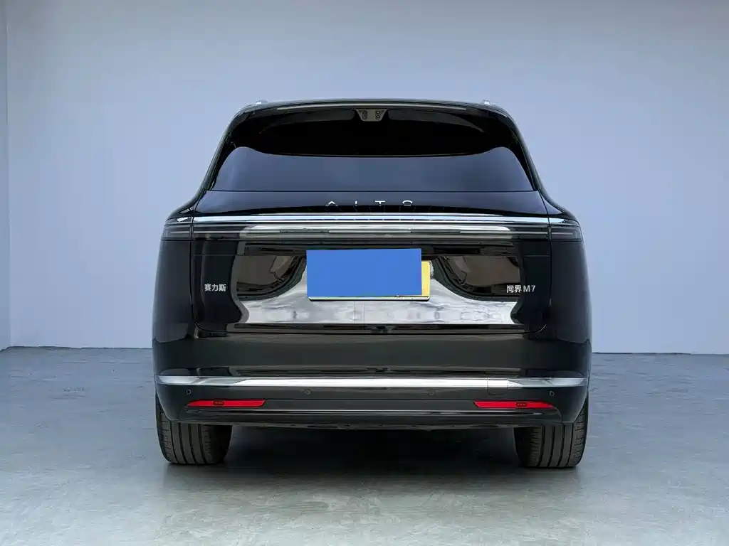 Wenjie M7 2026 extended range Max four-wheel drive version 5 seats (192-line lidar) купить на сайте DeffCars