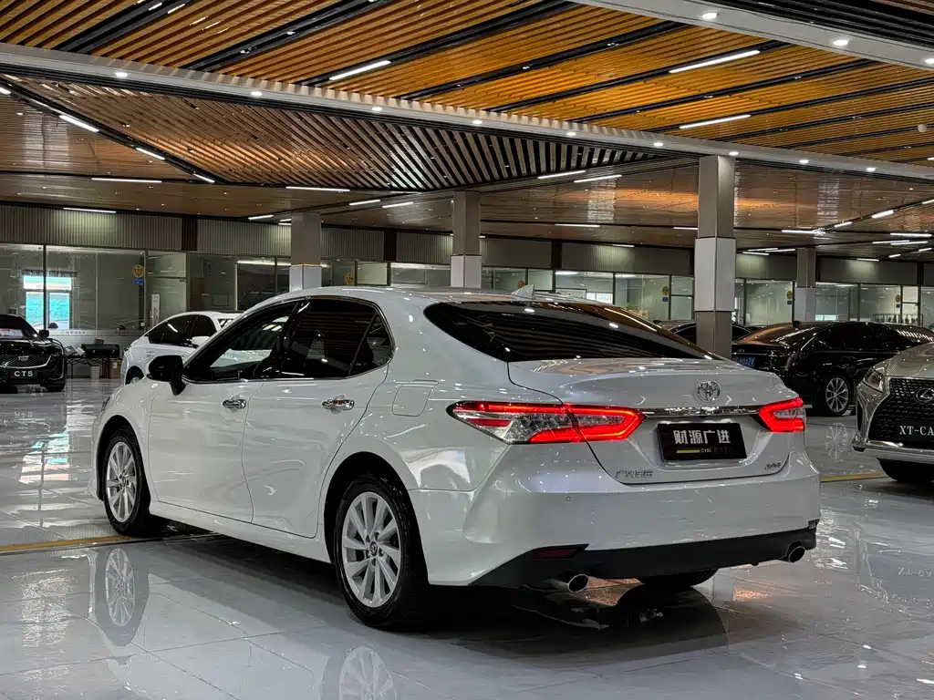 Camry 2021 2.0G Deluxe Edition купить на сайте DeffCars