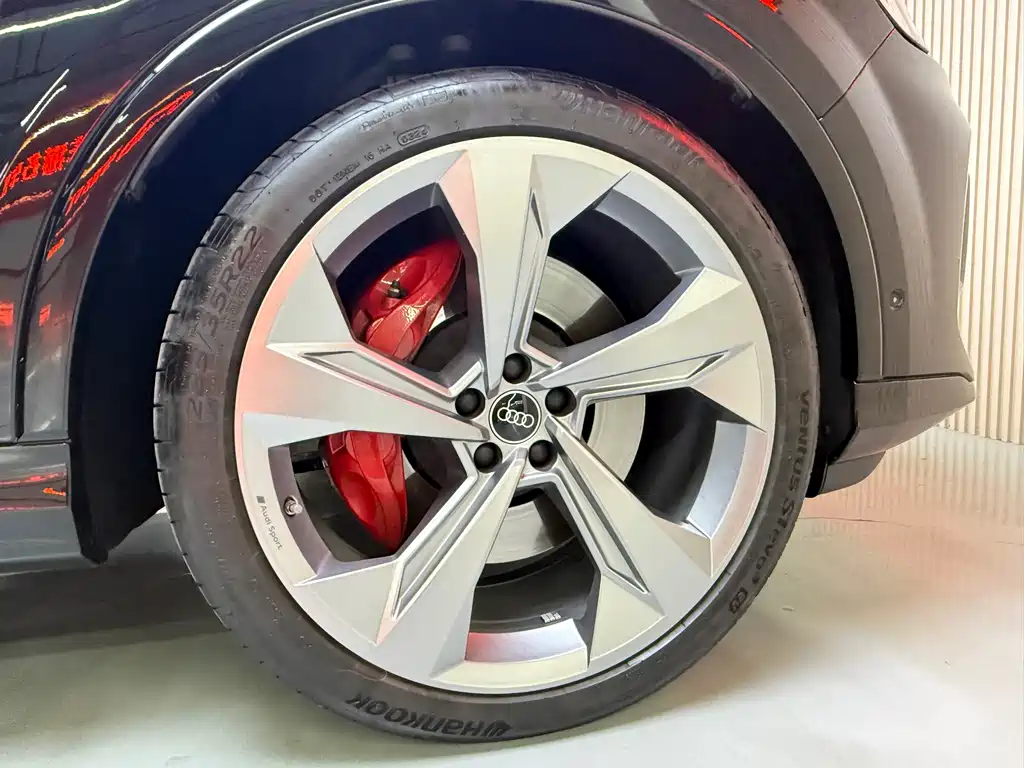 Audi SQ7 2024 4.0 TFSI купить на сайте DeffCars