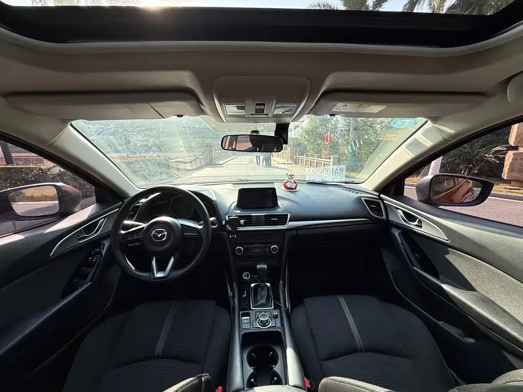 Mazda3 Angkesela 2019 Cloud Control Edition Sedan 1.5L Automatic Comfort Type National VI купить на сайте DeffCars