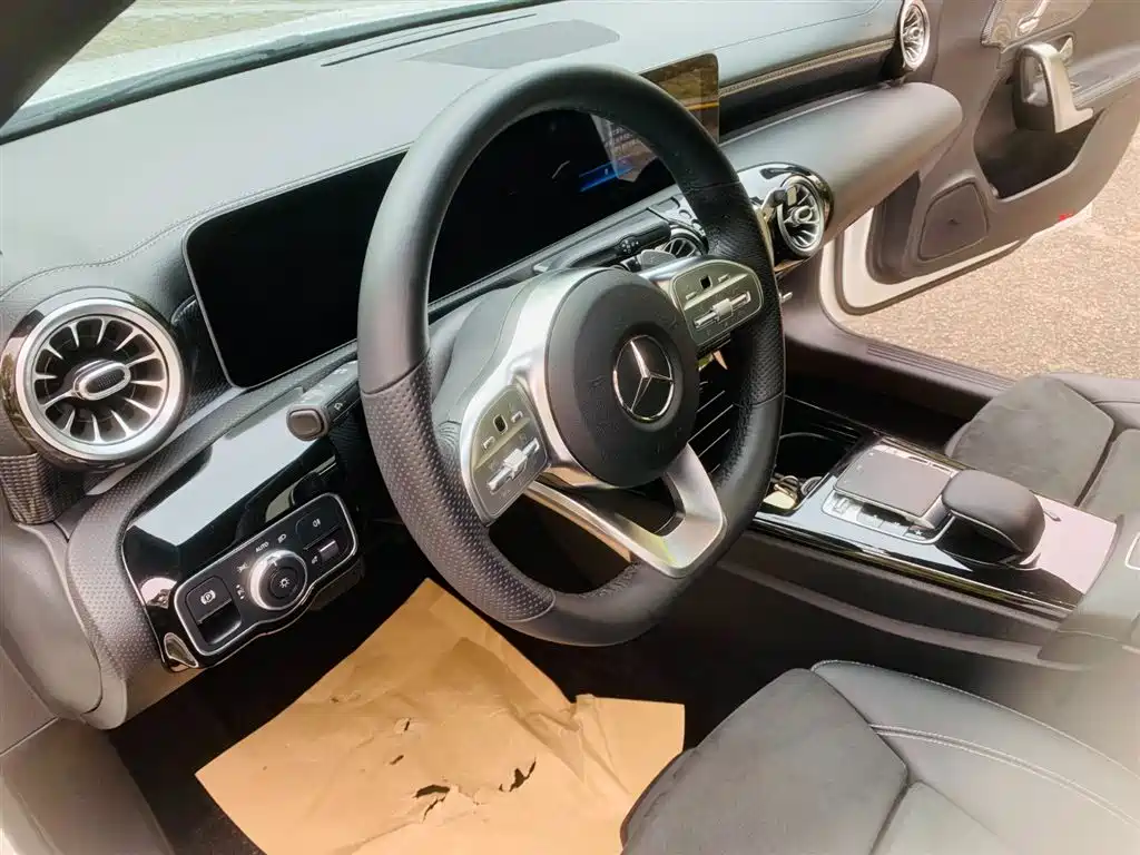 Mercedes-Benz A-Class 2020 A 200 L Sports Sedan купить на сайте DeffCars