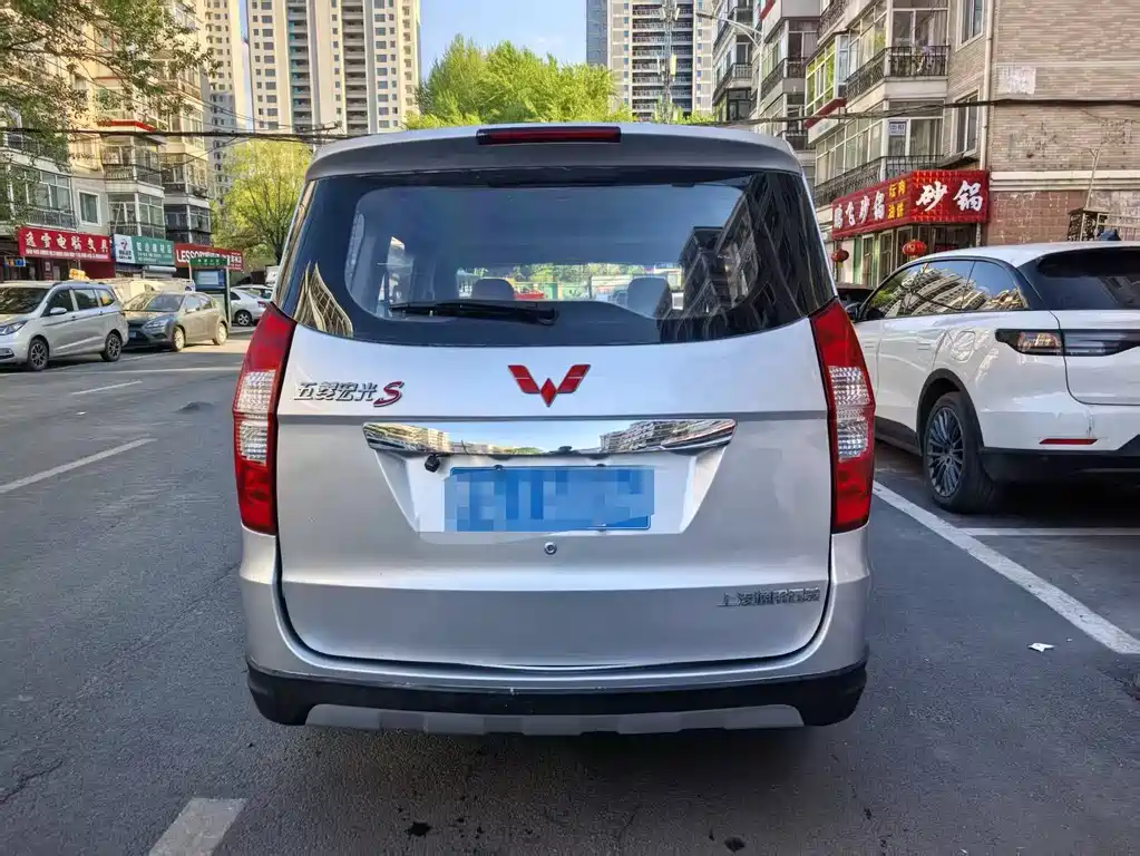 Wuling Hongguang 2014 1.5L S comfort model купить на сайте DeffCars
