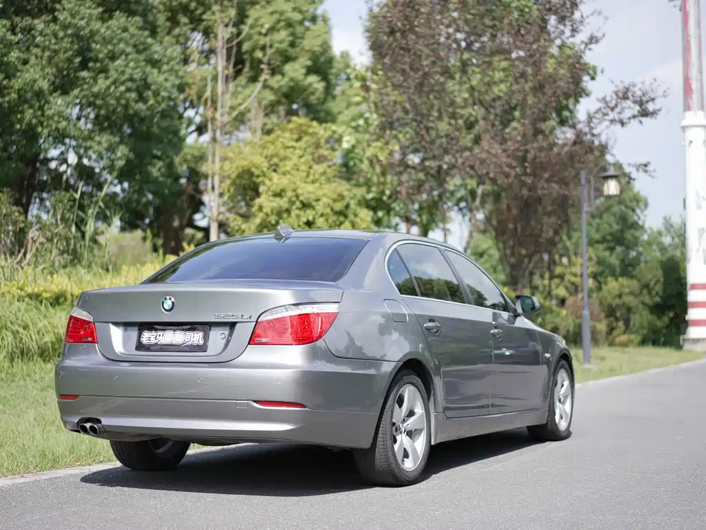 BMW 5 Series 2009 525Li Luxury Model купить на сайте DeffCars