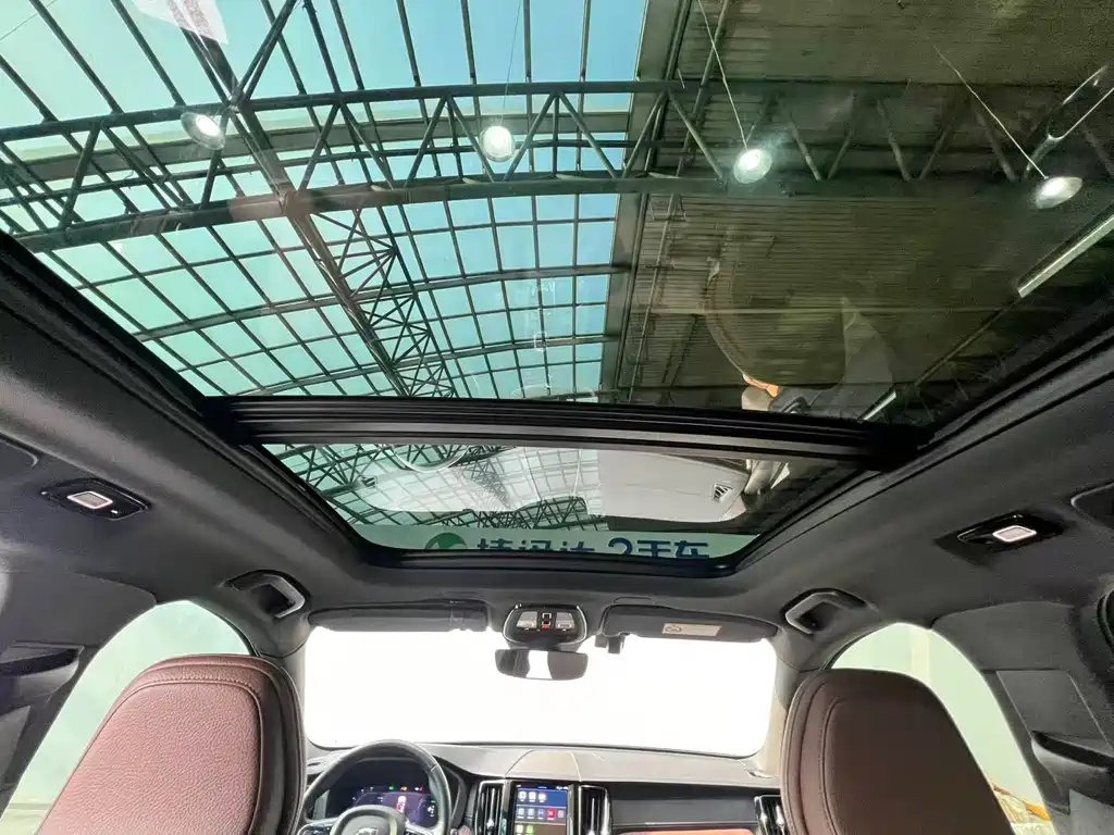 Volvo XC60 plug-in hybrid 2022 T8 plug-in hybrid four-wheel drive Zhiyuan luxury version купить на сайте DeffCars