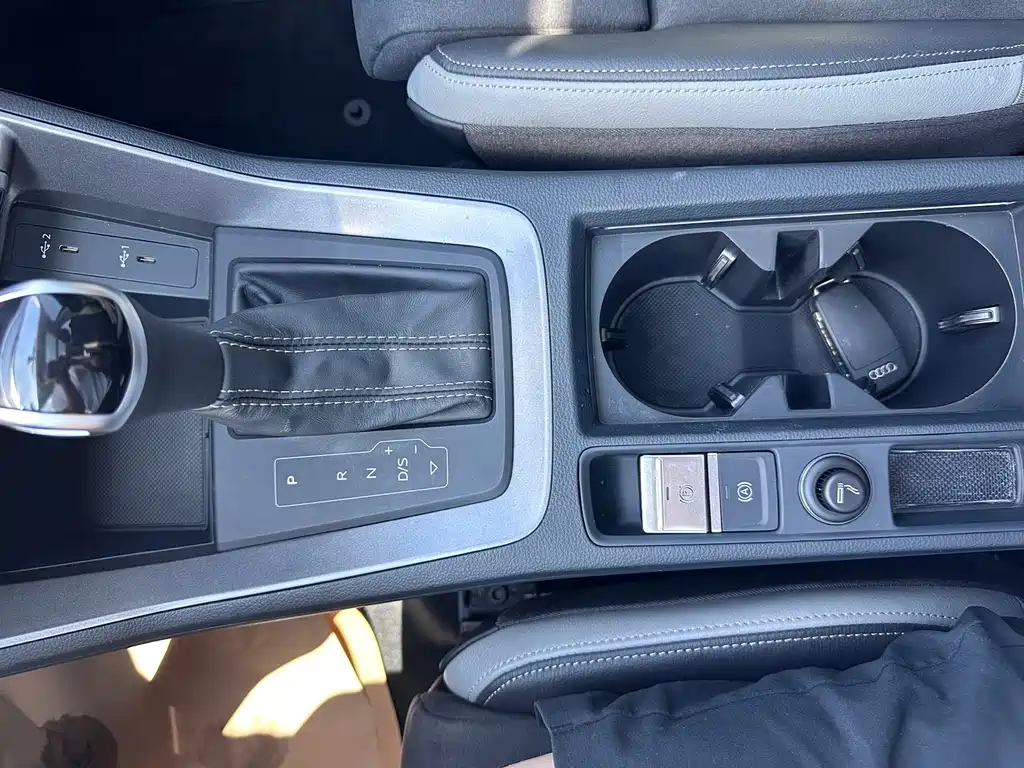 Audi Q3 2022 35 TFSI Fashionable and Dynamic купить на сайте DeffCars