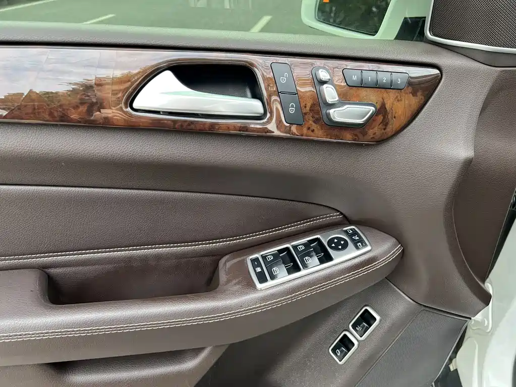 Mercedes-Benz GLS 2017 GLS 400 4MATIC fashion model купить на сайте DeffCars
