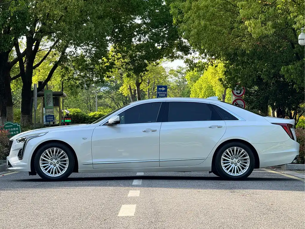 Cadillac CT6 2019 28T luxury model купить на сайте DeffCars