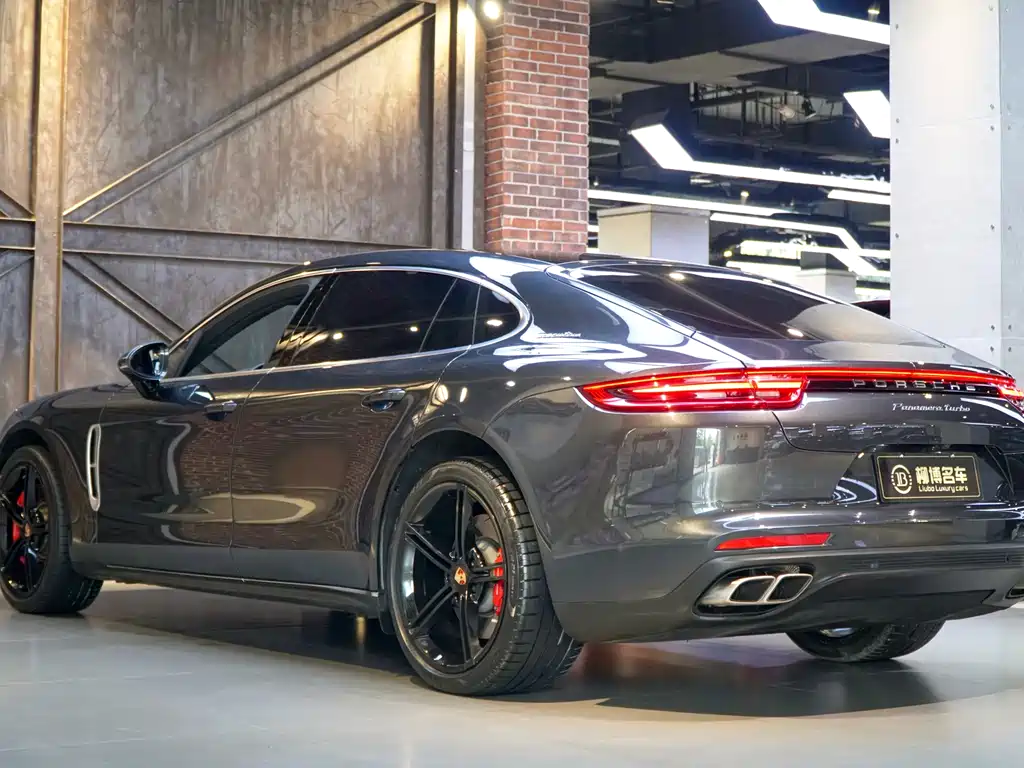 Panamera 2017 Panamera Turbo Executive Extended Edition 4.0T купить на сайте DeffCars