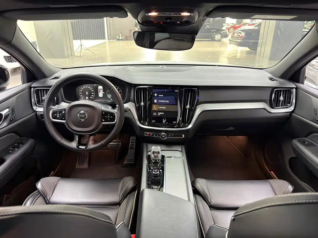 Volvo S60 2022 B4 Zhiyuan Sports Edition купить на сайте DeffCars