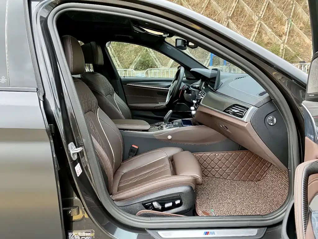 BMW 5 Series Imported 2022 540i Fashion Edition M Sports Package купить на сайте DeffCars