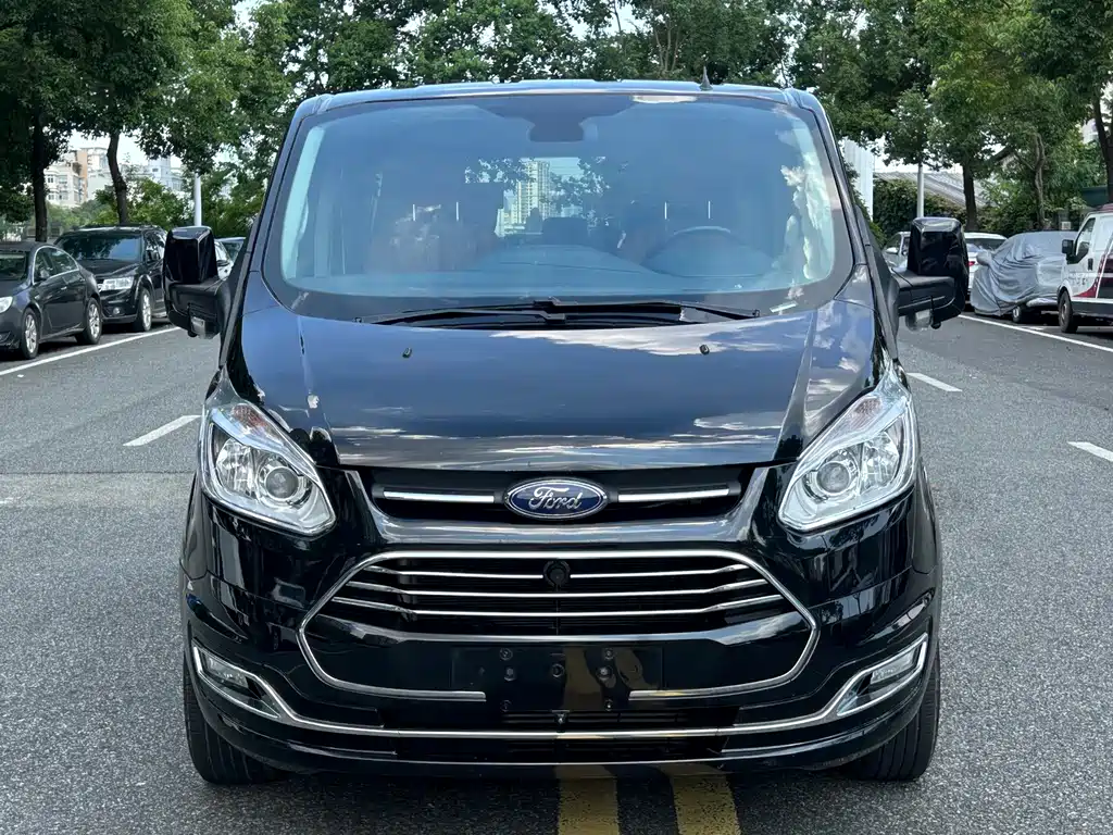 Tourneo 2020 2.0T Automatic Elite Edition Country VI купить на сайте DeffCars