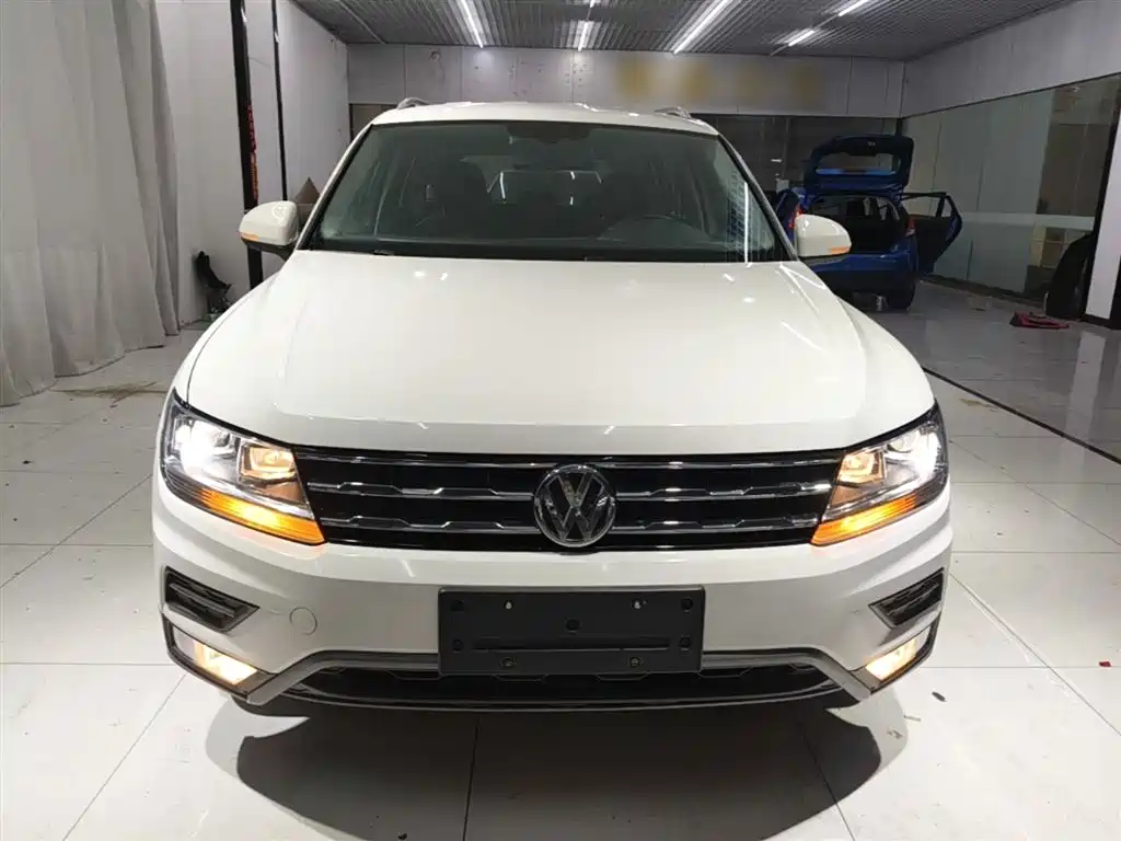 Tiguan L 2018 280TSI automatic two-wheel drive comfort version купить на сайте DeffCars
