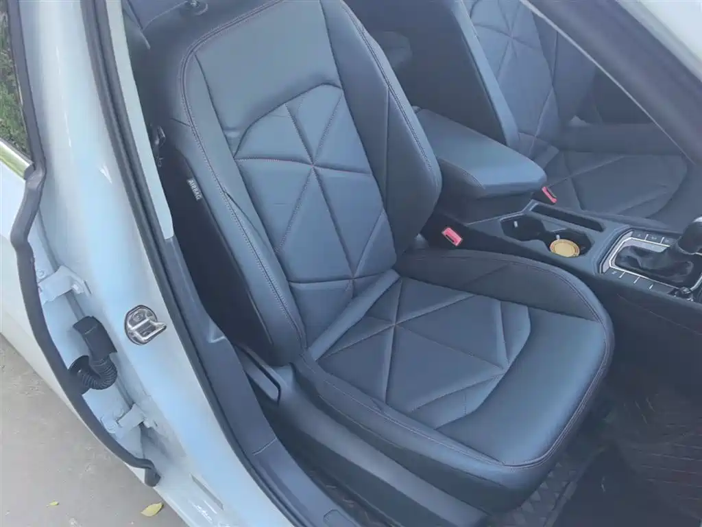 Lavida 2024 300TSI DSG Starry Sky Leading Edition купить на сайте DeffCars