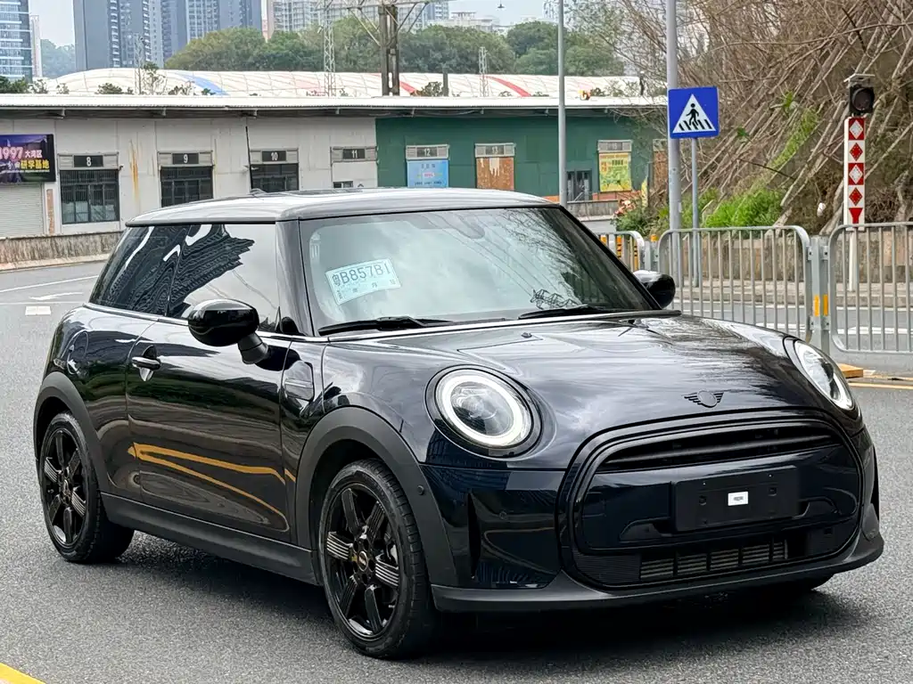 MINI 2023 1.5T COOPER Purple Night Escape Special Edition купить на сайте DeffCars