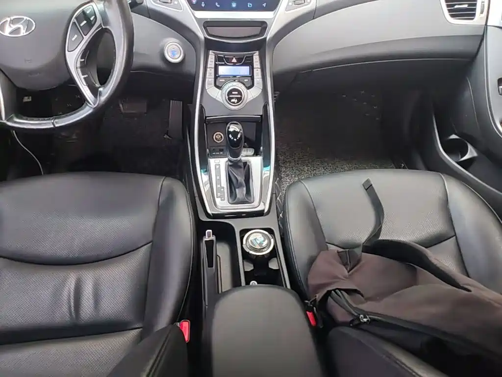 Elantra 2015 1.6L automatic premium model купить на сайте DeffCars