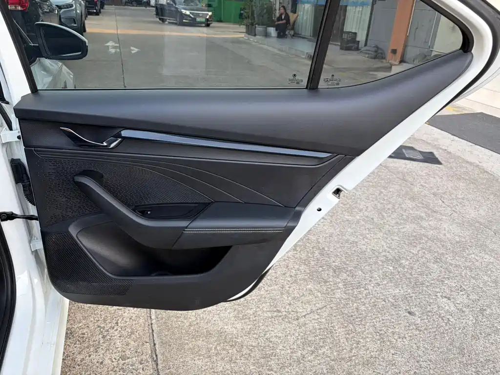 Octavia 2023 facelift PRO TSI280 exclusive version купить на сайте DeffCars