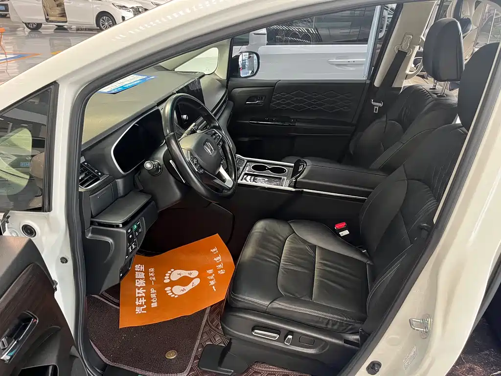 Alison 2022 2.0L e:HEV Deluxe Edition купить на сайте DeffCars