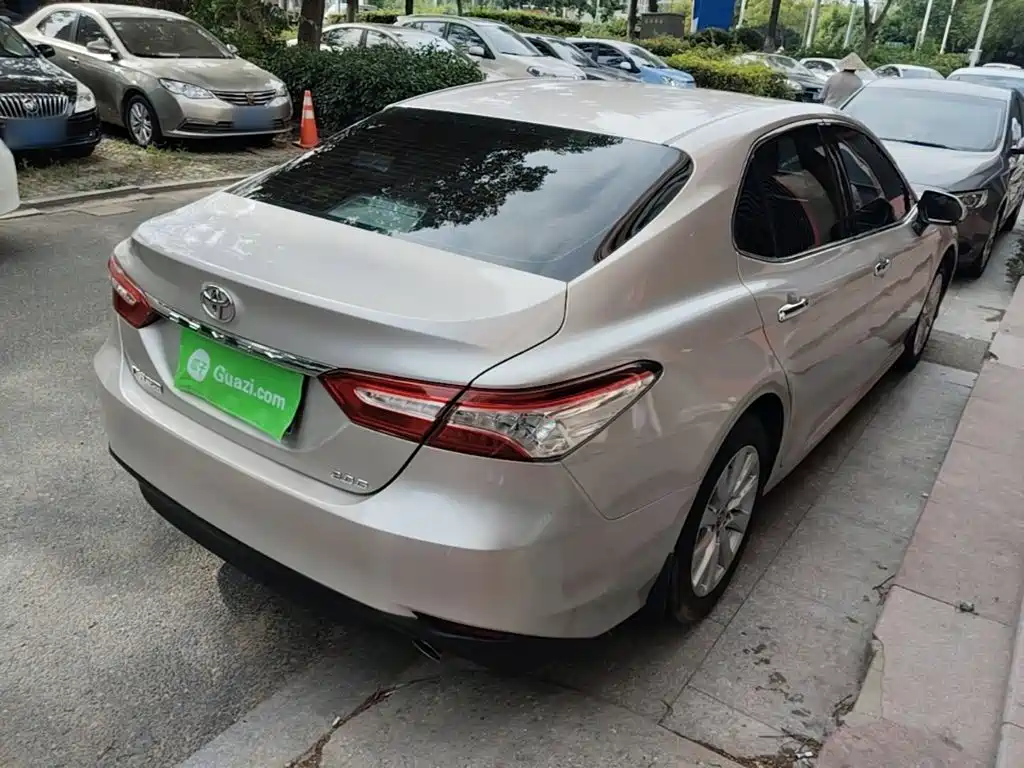 Camry 2019 2.0G Deluxe Edition National VI купить на сайте DeffCars