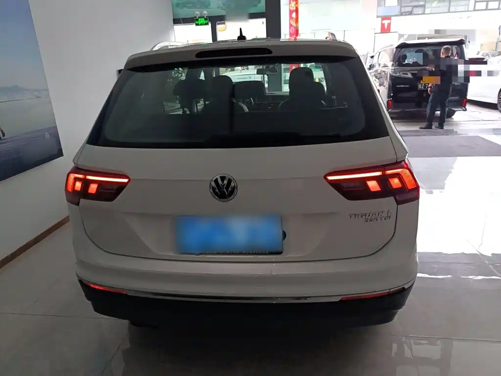 Tiguan L 2019 330TSI automatic two-wheel drive panoramic comfort version National VI купить на сайте DeffCars