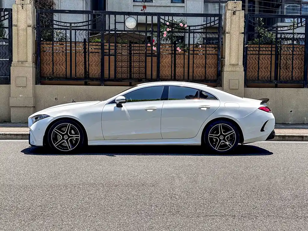 Mercedes-Benz CLS 2023 CLS 300 Dynamic купить на сайте DeffCars