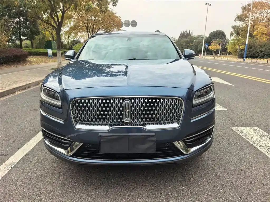 Voyager imported 2019 2.0T two-wheel drive Zunyue Edition, National VI купить на сайте DeffCars