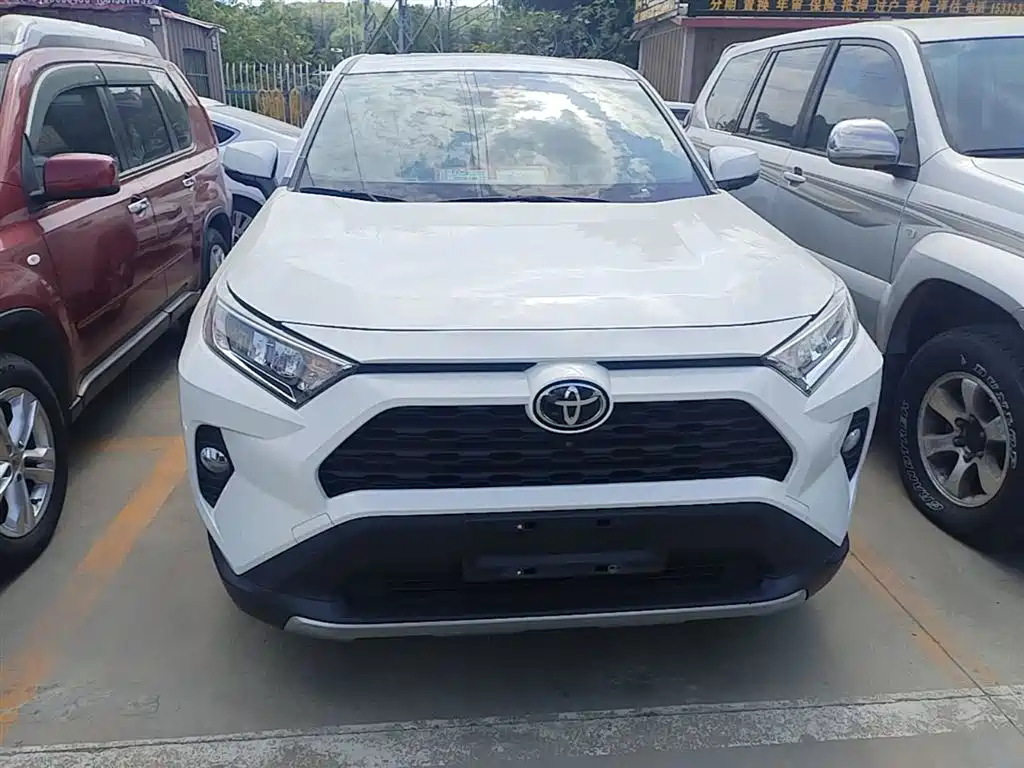 RAV4 Rongfang 2020 2.0L CVT two-wheel drive fashion PLUS version купить на сайте DeffCars