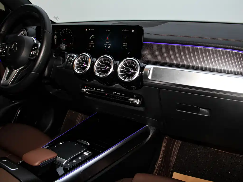 Mercedes-Benz GLB 2023 GLB 220 Fashion Model купить на сайте DeffCars