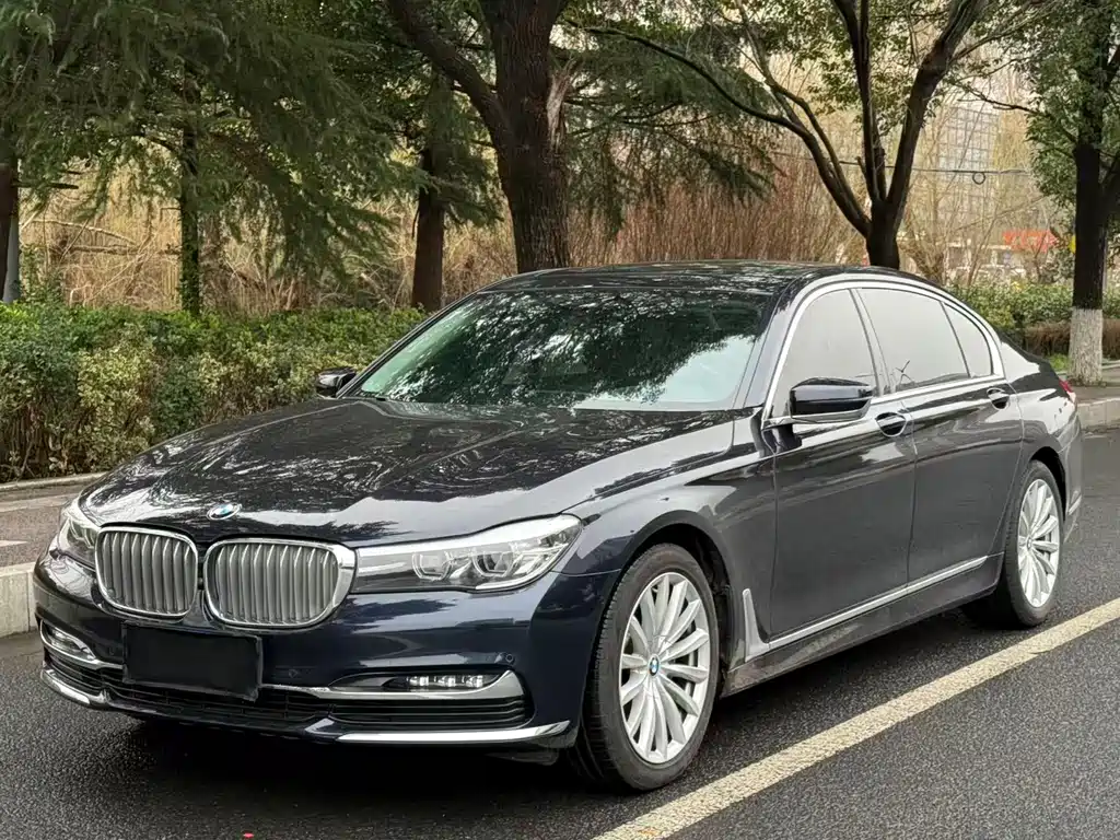 BMW 7 Series 2018 730Li Leading Excellence Package купить на сайте DeffCars