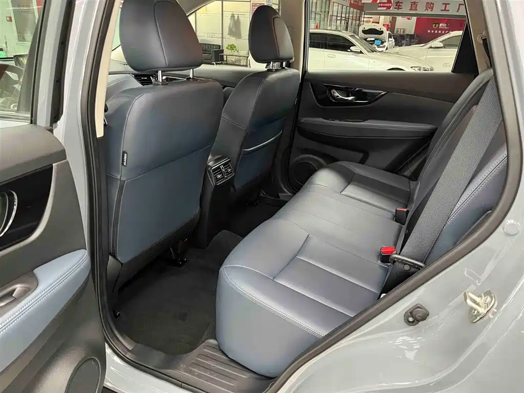 X-Trail 2025 Honor 2.0L Two-wheel Drive Leading Edition купить на сайте DeffCars