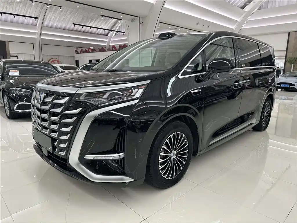 Denza D9 2025 DM-i smart driving version 1020 four-wheel drive premium type купить на сайте DeffCars