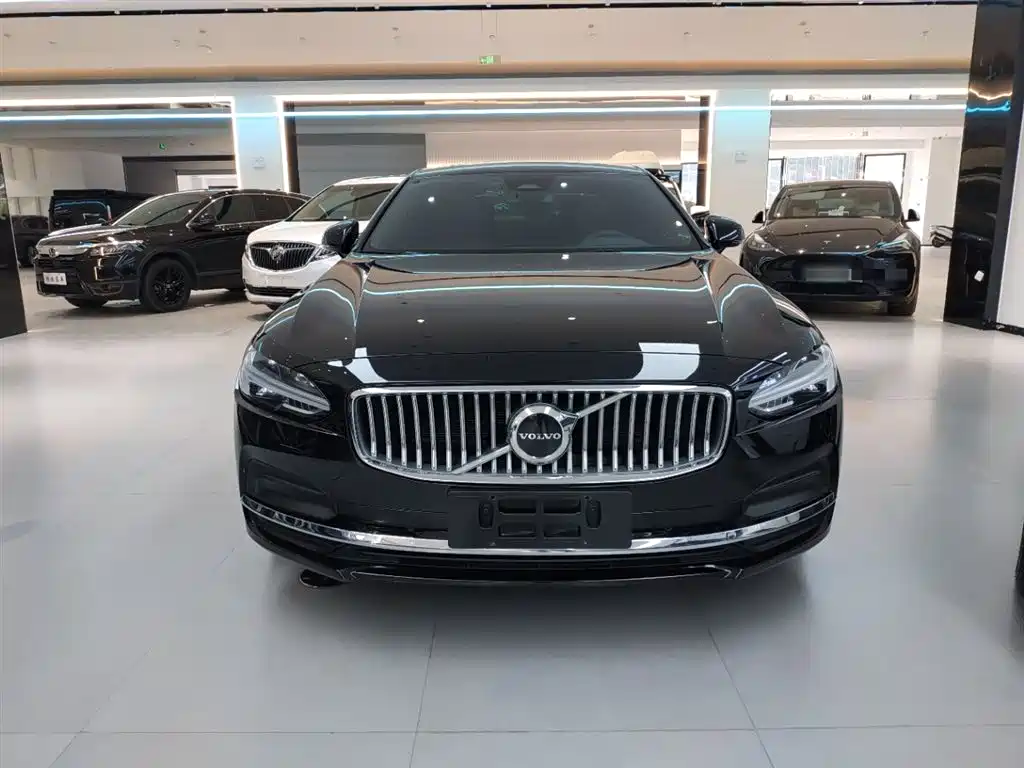 Volvo S90 2024 B5 Zhiyi Luxury Edition купить на сайте DeffCars