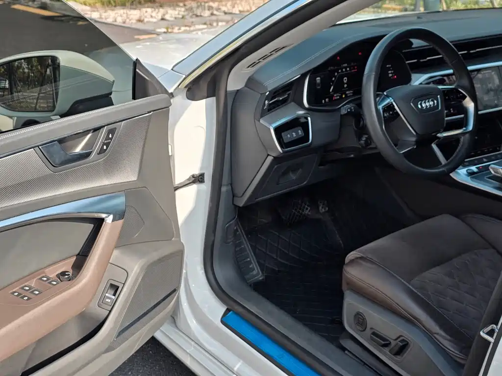 Audi A7L 2024 45TFSI quattro S-line vision type liquid crystal package купить на сайте DeffCars