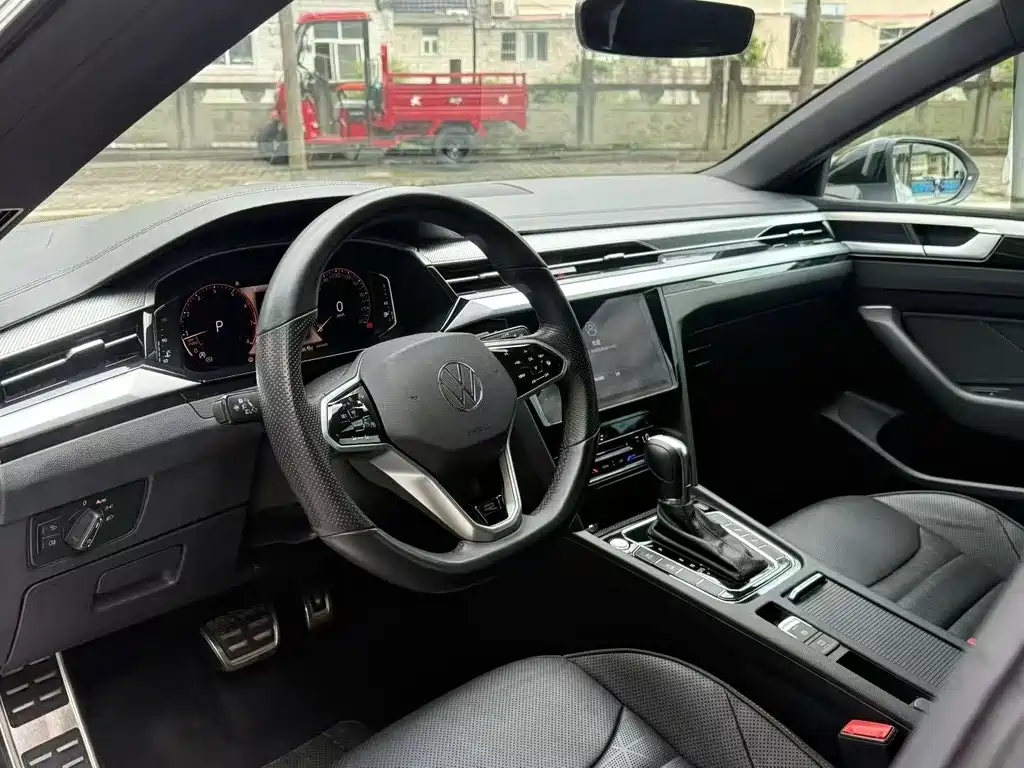 FAW-Volkswagen CC 2024 380TSI eye-catching version купить на сайте DeffCars